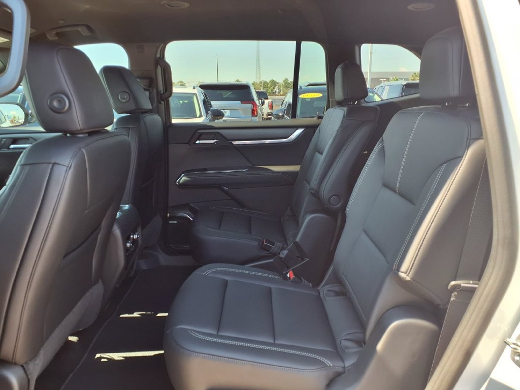 New 2027 GMC Acadia Elevation w/ Elevation Premium Package FWD image 13