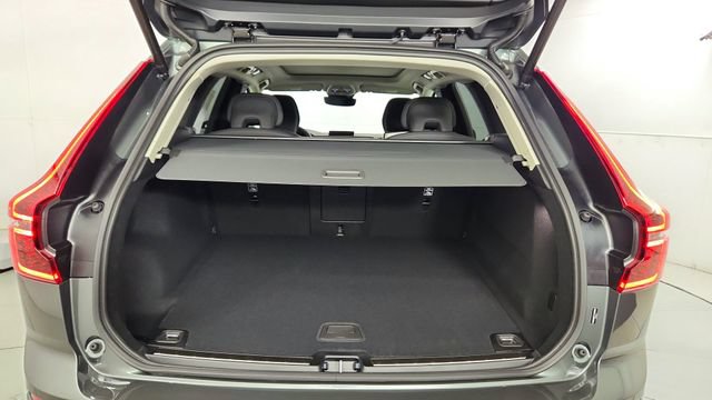 New 2026 Volvo XC60 B5 Plus w/ Protection Package AWD/4WD image 37