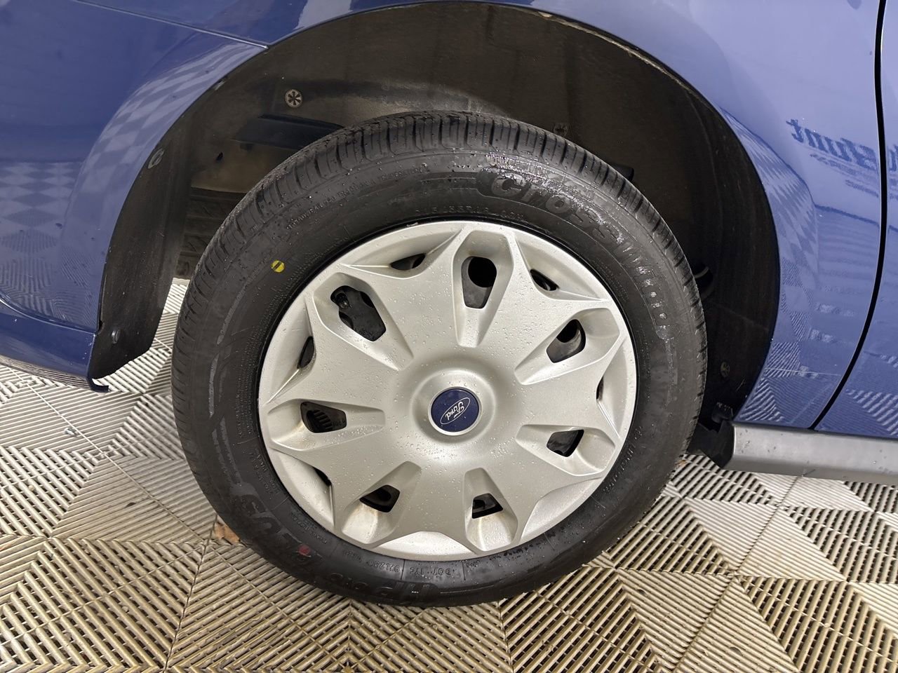 Used 2015 Ford Transit Connect XLT image 28