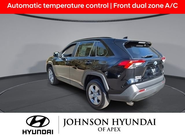 Used 2022 Toyota RAV4 XLE w/ Convenience Package AWD/4WD image 3