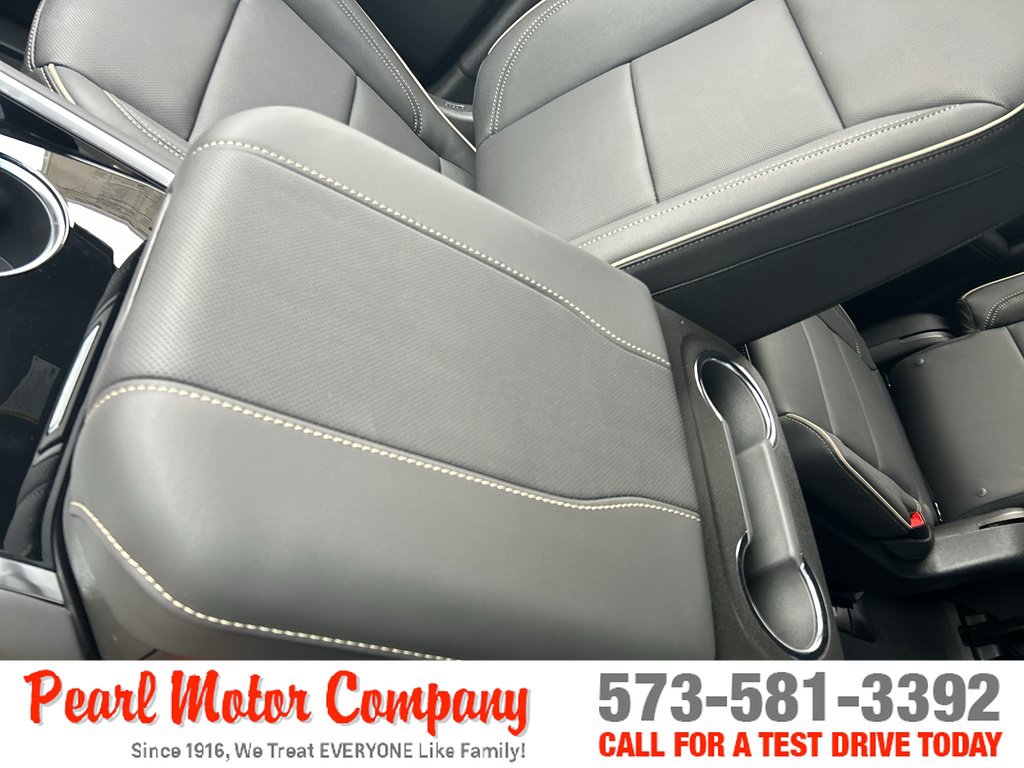 New 2026 Chevrolet Suburban Premier w/ Sun And Tow Package AWD/4WD image 20