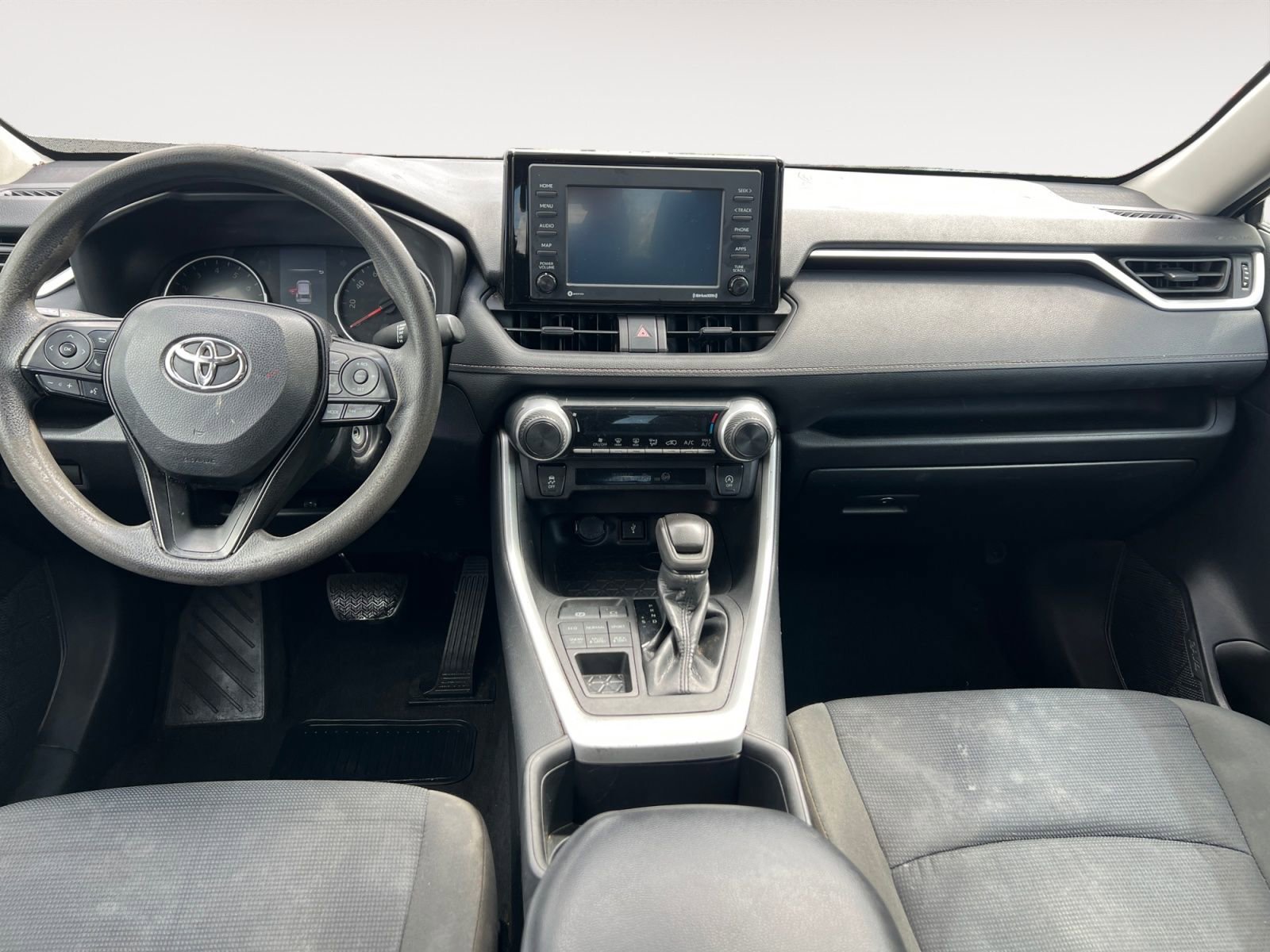 Used 2022 Toyota RAV4 LE AWD/4WD image 10