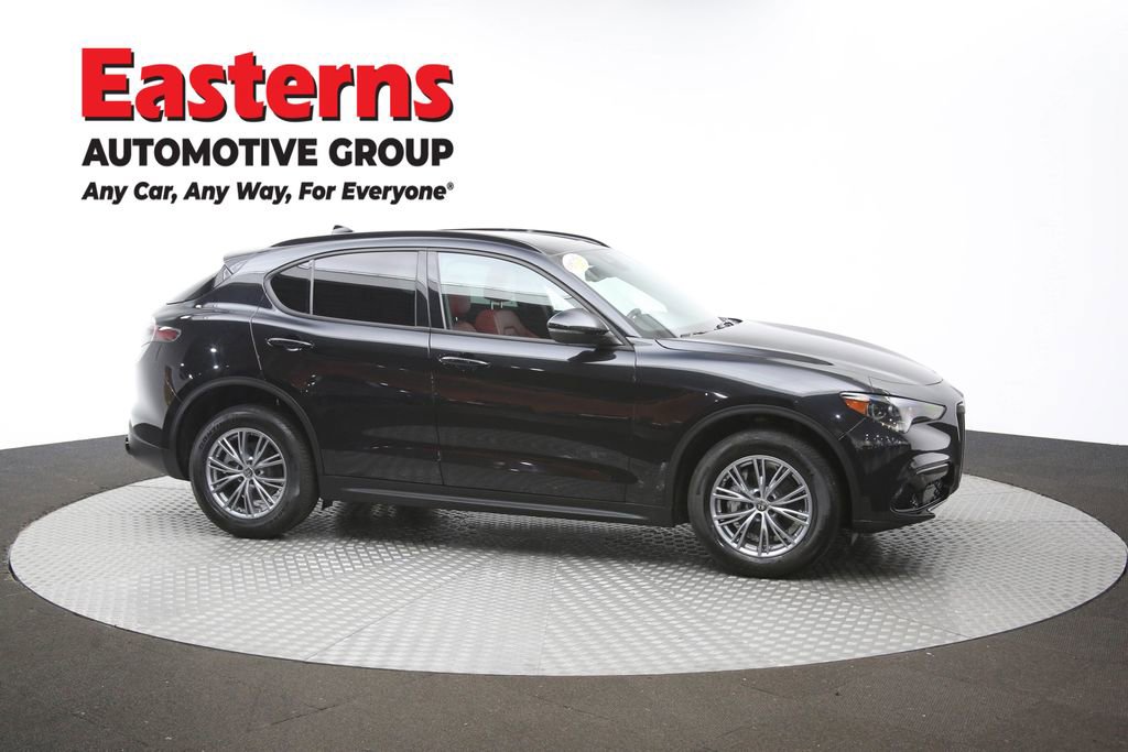 Used 2024 Alfa Romeo Stelvio Sprint image 47