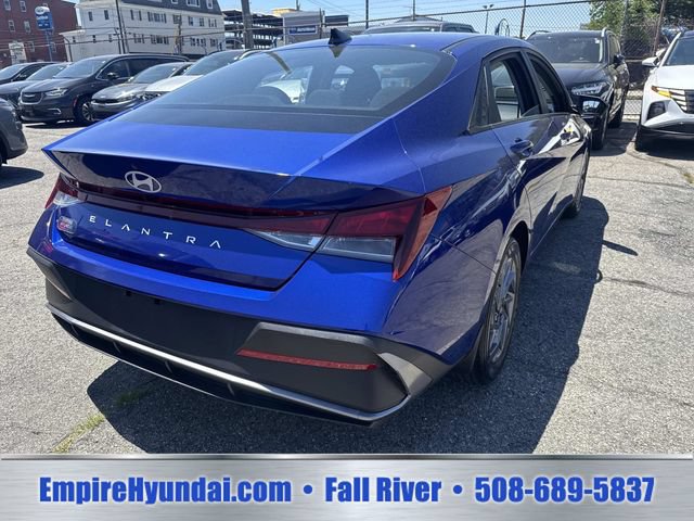 Certified 2024 Hyundai Elantra SEL FWD image 6
