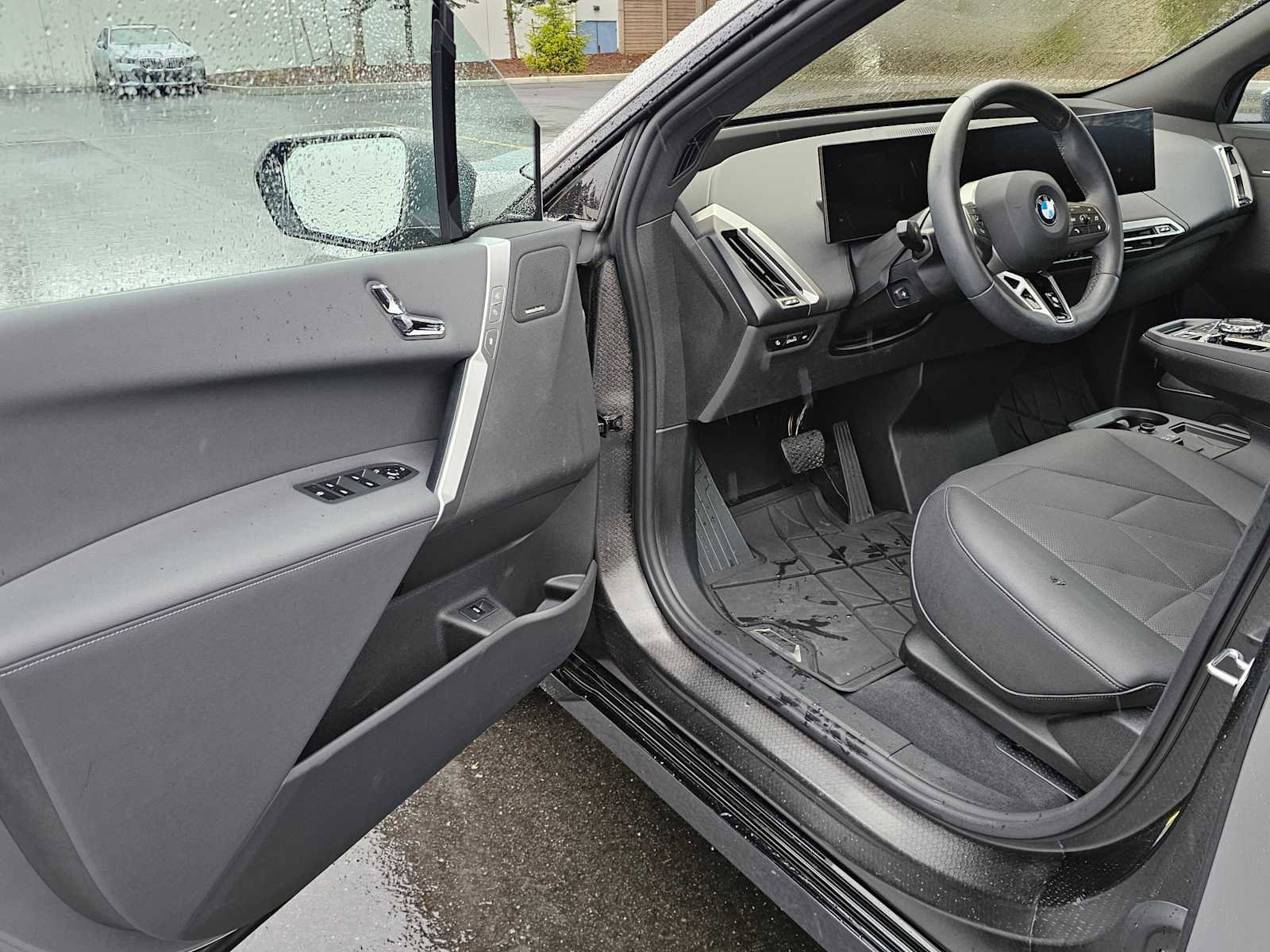 Used 2025 BMW iX xDrive50 w/ Sport Package image 19