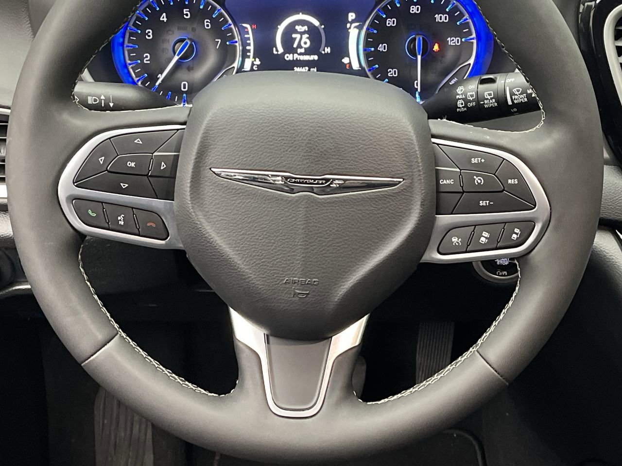 Used 2025 Chrysler Pacifica Select FWD image 14