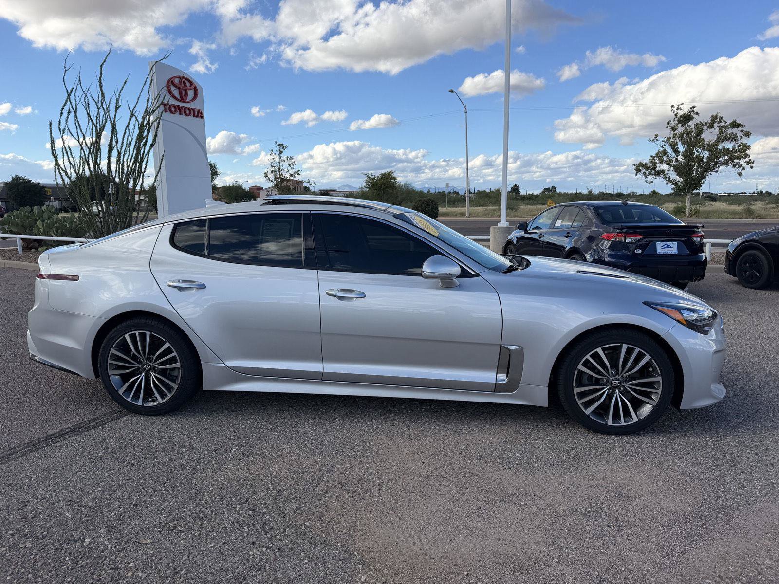 Used 2018 Kia Stinger Premium RWD image 7