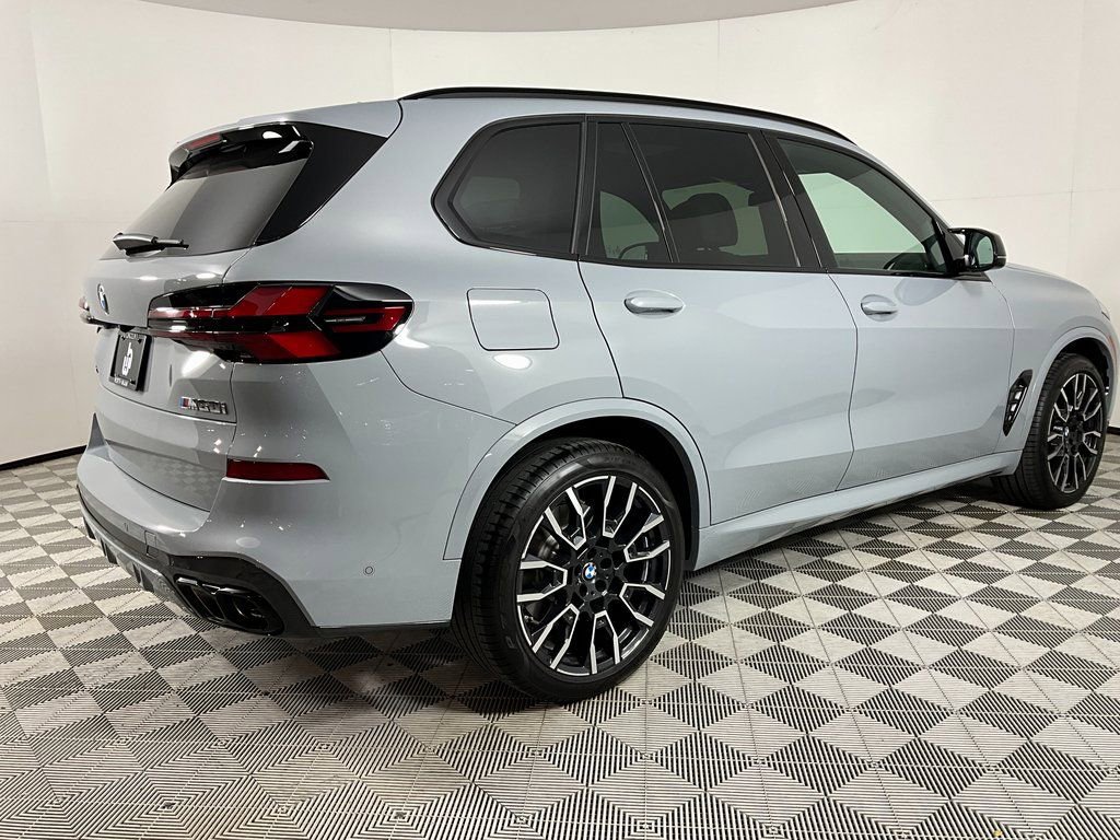 Used 2026 BMW X5 M60i w/ M Sport Professional Package image 4