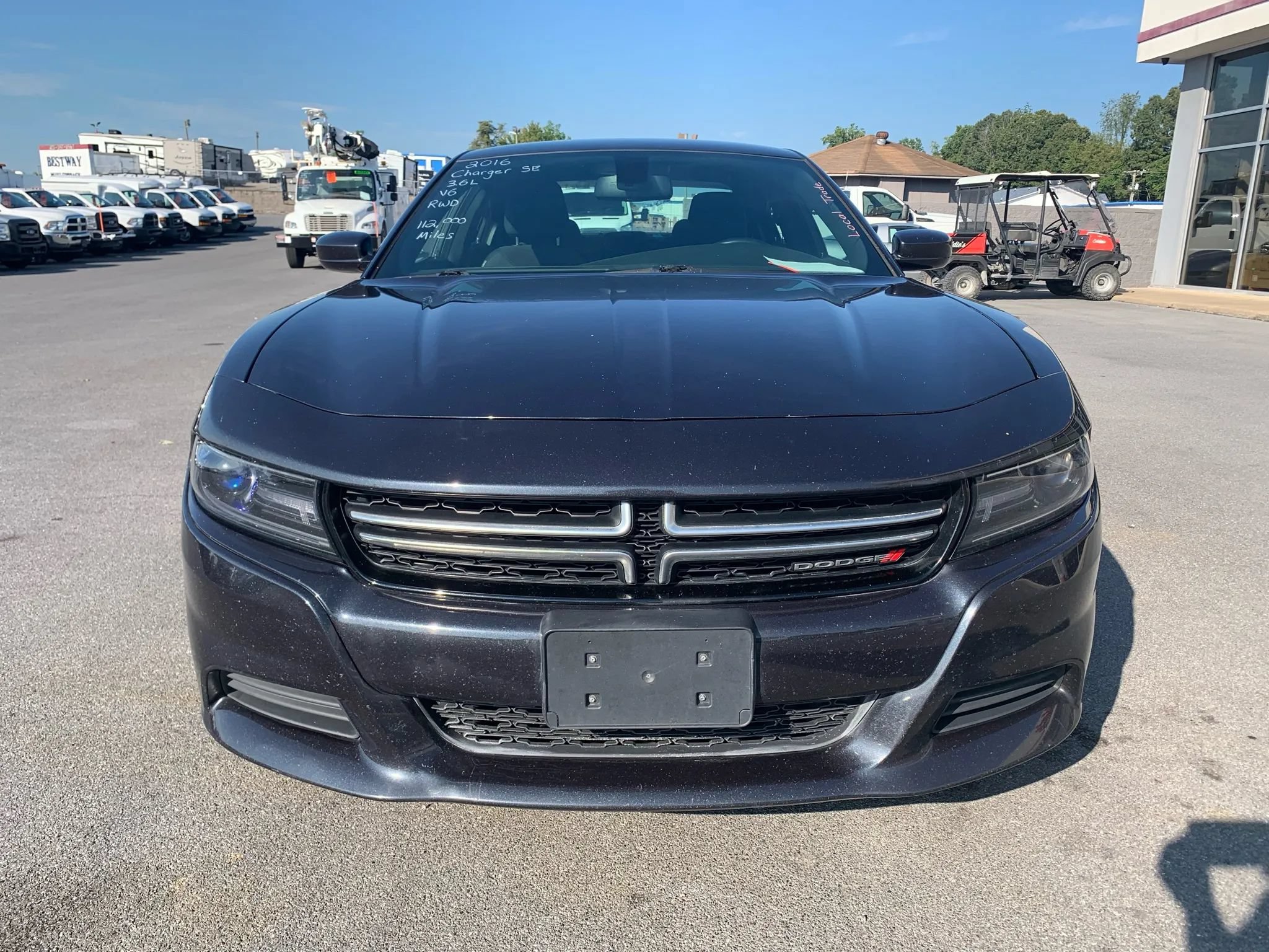 Used 2016 Dodge Charger SE RWD image 2