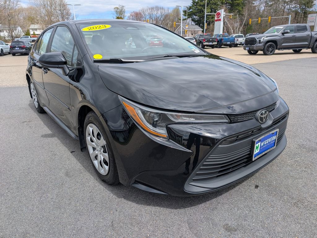 Used 2023 Toyota Corolla LE w/ Carpet Mat Package (TMS) FWD image 8