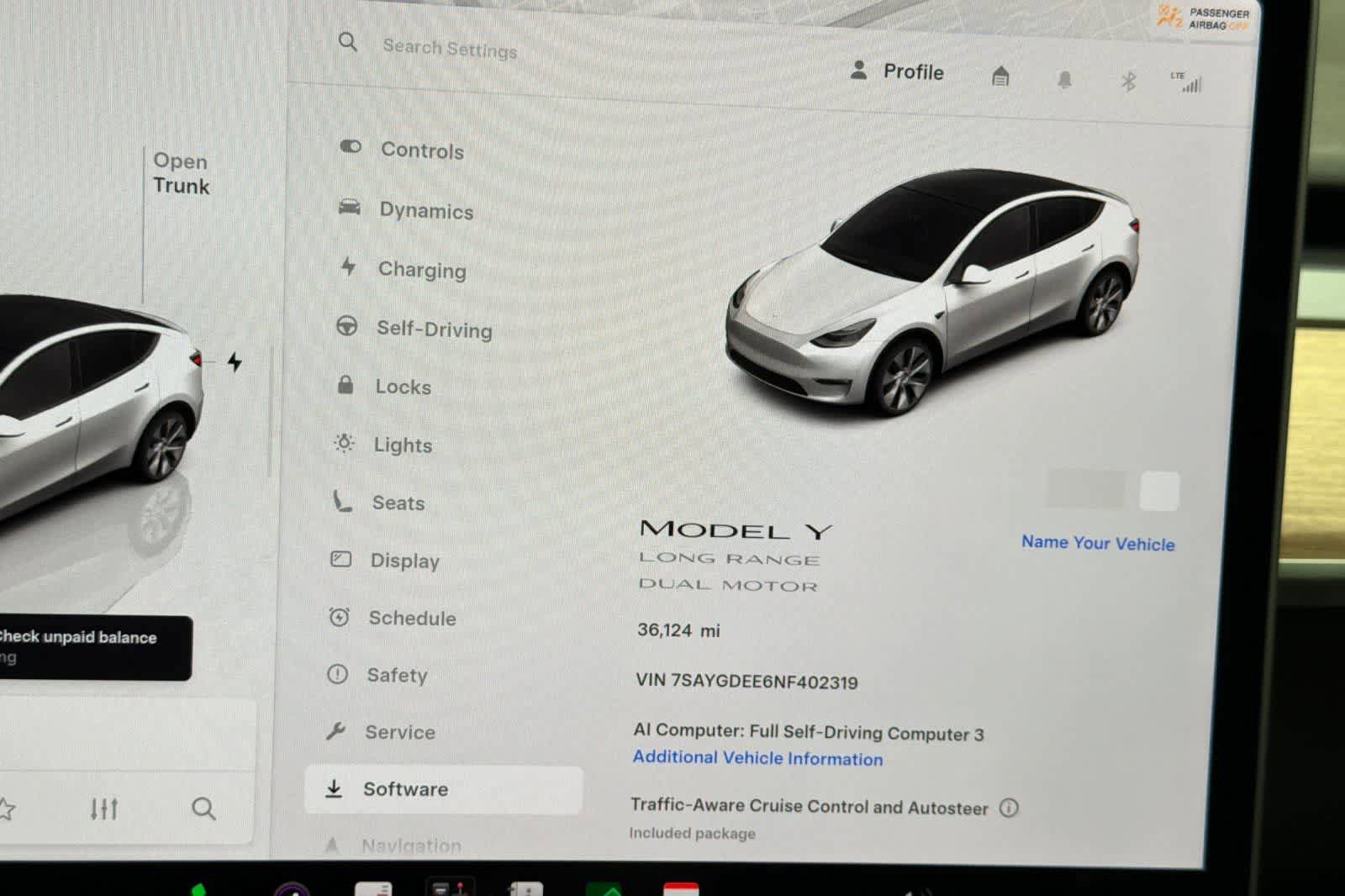 Used 2022 Tesla Model Y Long Range AWD/4WD image 28