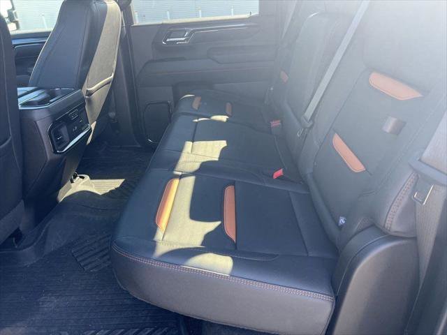 Used 2024 GMC Sierra 2500 AT4 w/ AT4 Premium Plus Package AWD/4WD image 9