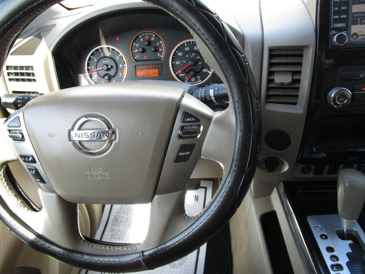 Used 2015 Nissan Titan SV image 14
