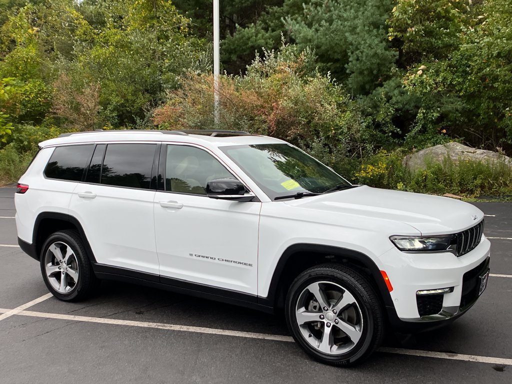 Used 2023 Jeep Grand Cherokee L Limited w/ Luxury Tech Group II AWD/4WD image 7