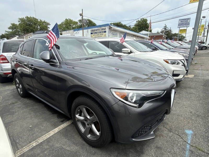 Used 2018 Alfa Romeo Stelvio AWD image 3