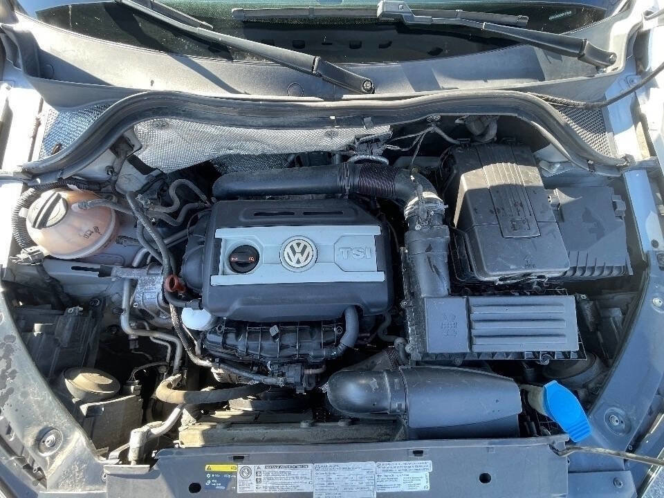 Used 2013 Volkswagen Tiguan SE image 33