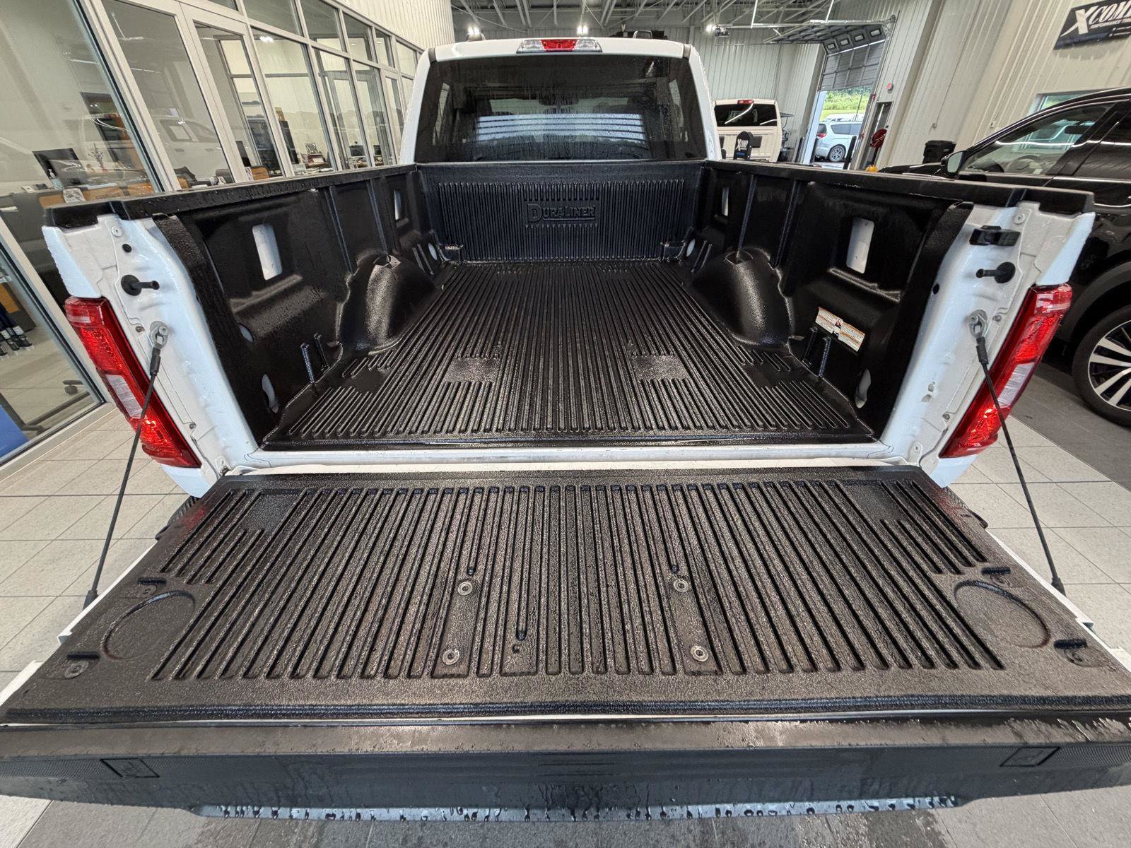 Used 2022 Ford F150 XLT w/ Trailer Tow Package AWD/4WD image 18
