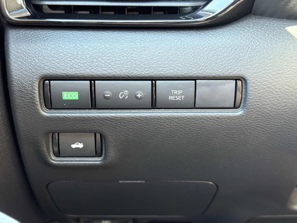 Used 2023 Nissan Sentra SR w/ SR Premium Package FWD image 14