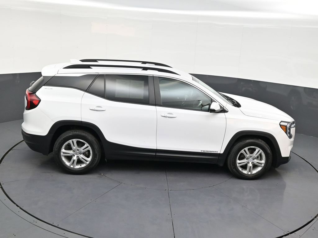 Used 2023 GMC Terrain SLE w/ Driver Convenience Package image 18
