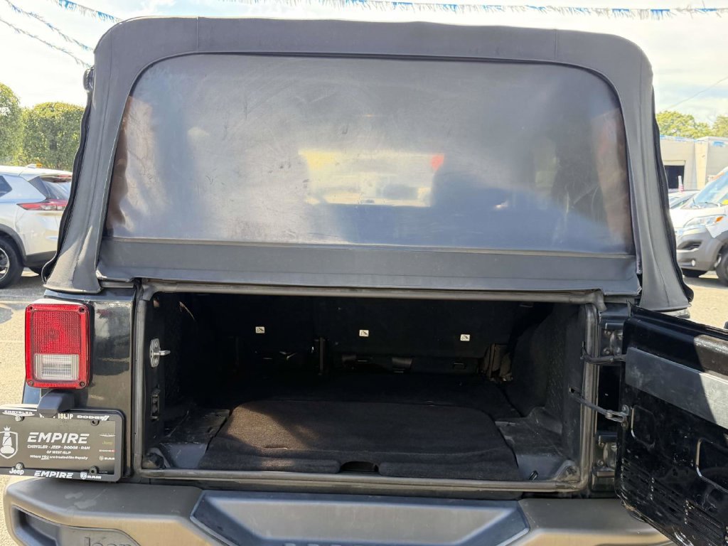 Certified 2016 Jeep Wrangler Unlimited Sahara AWD/4WD image 16