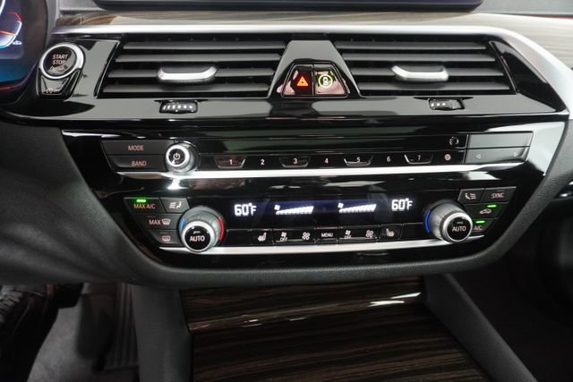 Used 2021 BMW 530i w/ Premium Package image 29