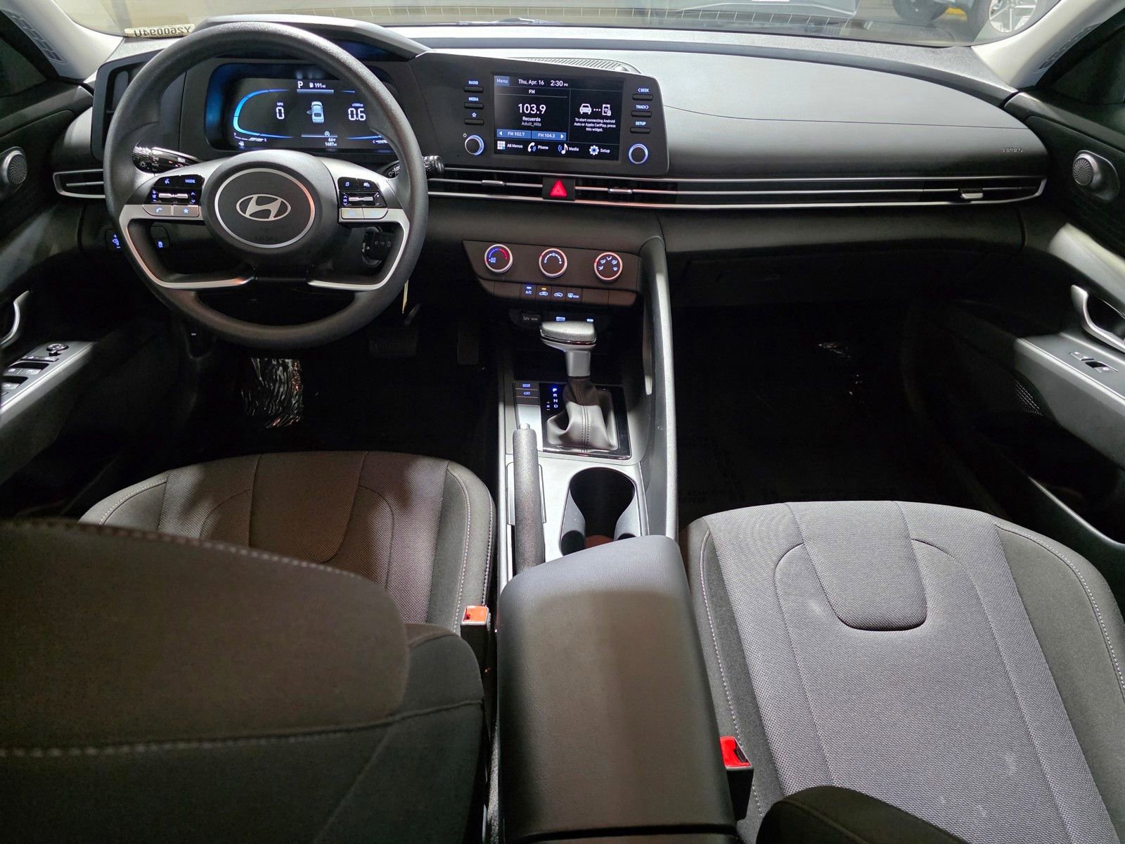 Used 2026 Hyundai Elantra SE image 18