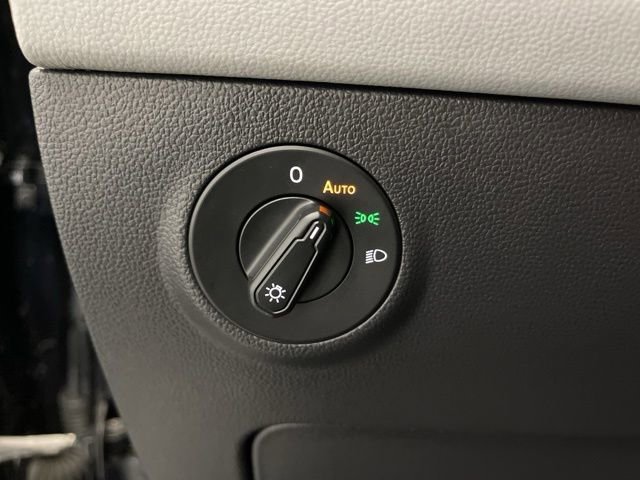Certified 2023 Volkswagen Taos SE AWD/4WD image 21