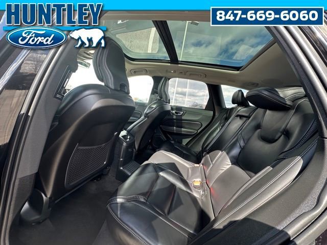 Used 2024 Volvo XC60 T8 Ultimate AWD/4WD image 16