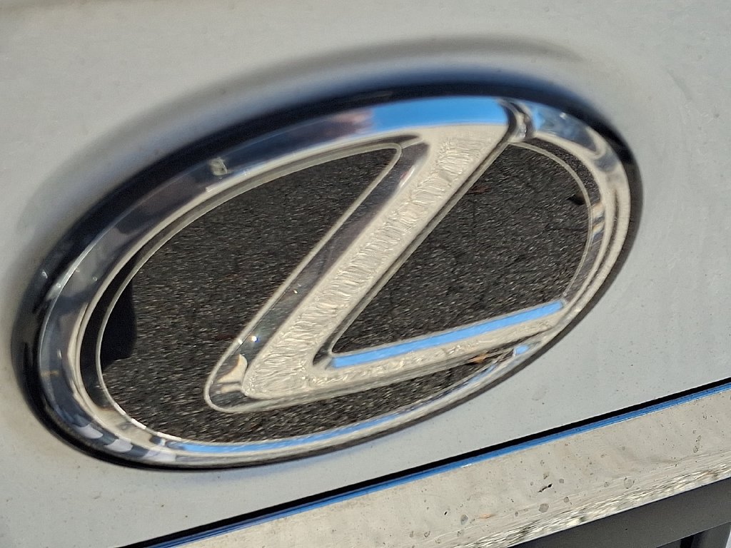 Used 2023 Lexus ES 250 w/ Premium Package AWD/4WD image 30