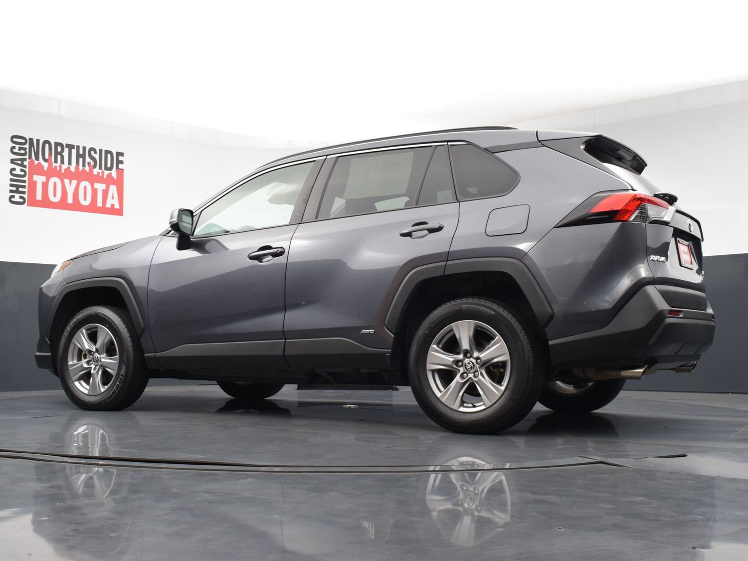 Used 2024 Toyota RAV4 LE AWD/4WD image 25