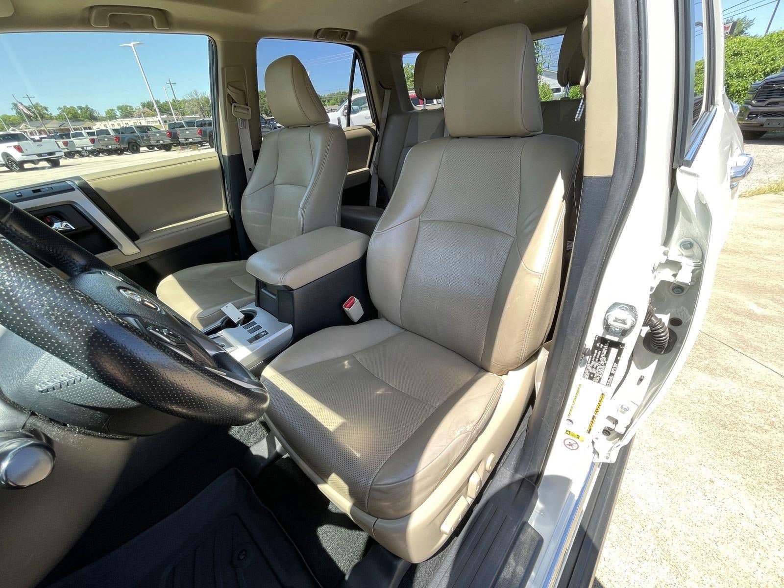 Used 2016 Toyota 4Runner Limited AWD/4WD image 10