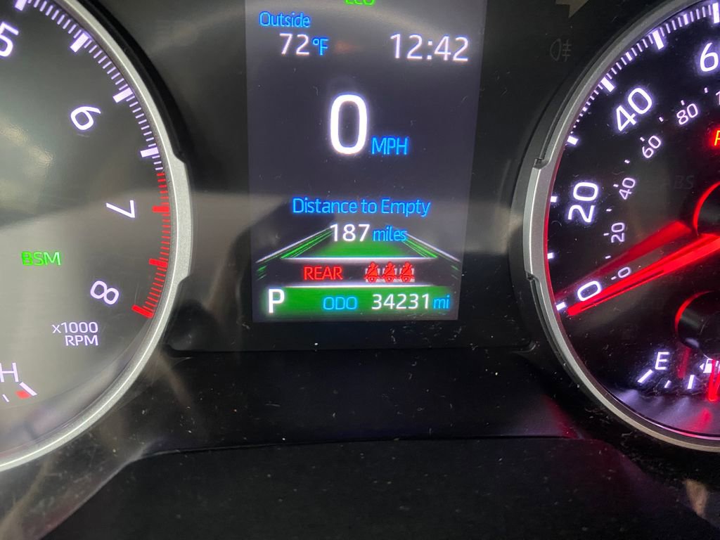 Used 2022 Toyota RAV4 XLE Premium FWD image 33