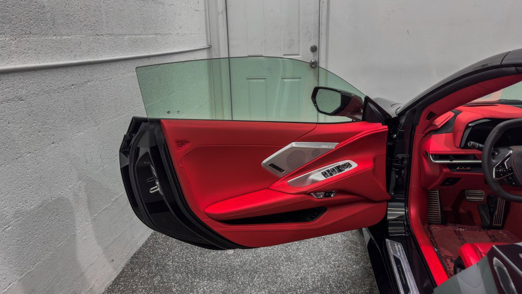 Used 2024 Chevrolet Corvette Stingray Premium Conv w/ Z51 Performance Package image 17