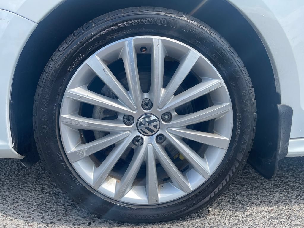 Used 2016 Volkswagen Jetta SEL w/ Lighting Package FWD image 12