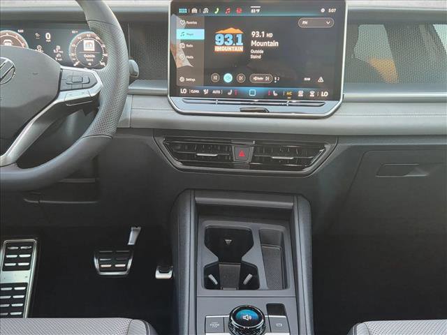 New 2026 Volkswagen Tiguan SE R-Line image 13