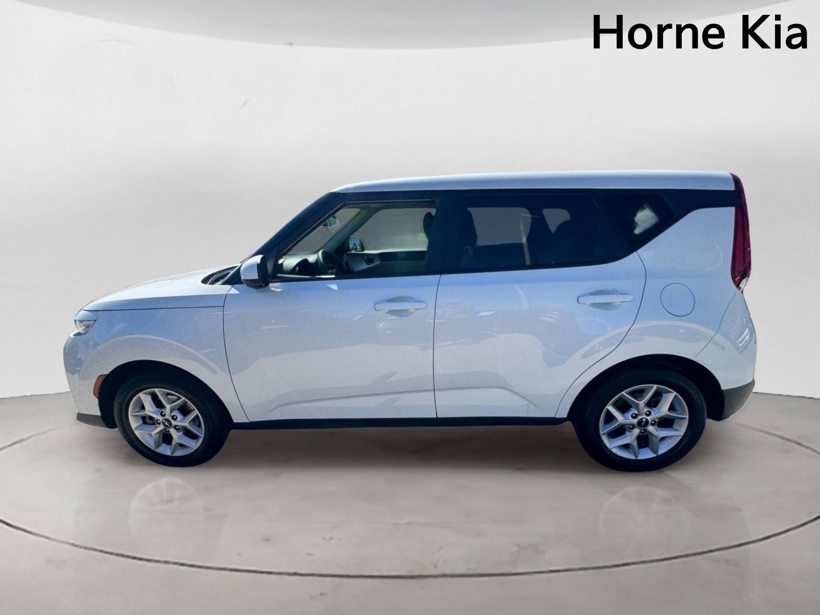 Used 2022 Kia Soul LX w/ Technology Package FWD image 6
