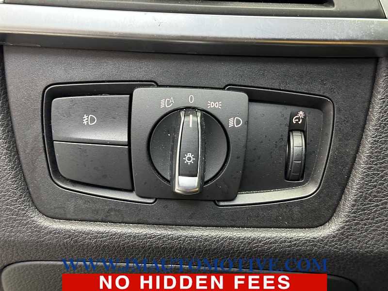 Used 2017 BMW 330i xDrive Sedan image 32