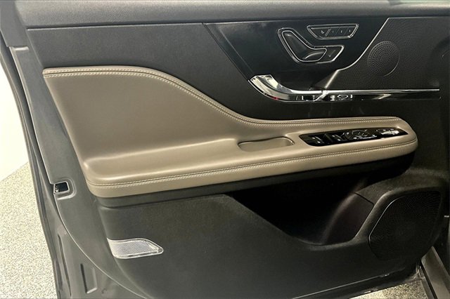Used 2023 Lincoln Corsair Reserve w/ Equipment Group 201A image 21