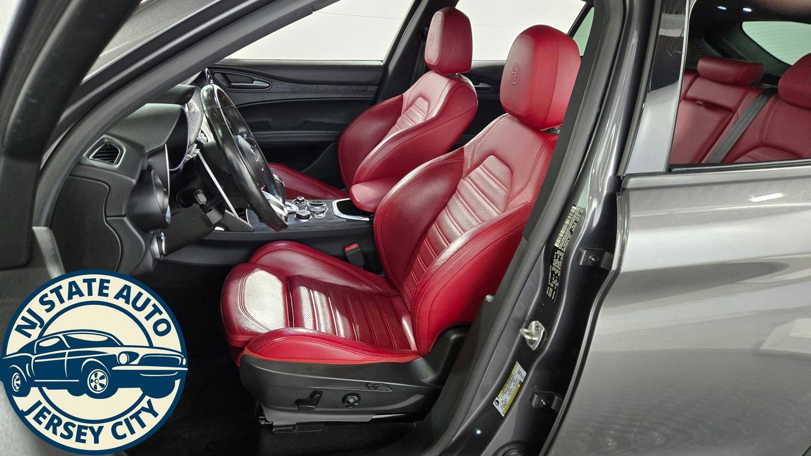 Used 2022 Alfa Romeo Stelvio Sprint image 26