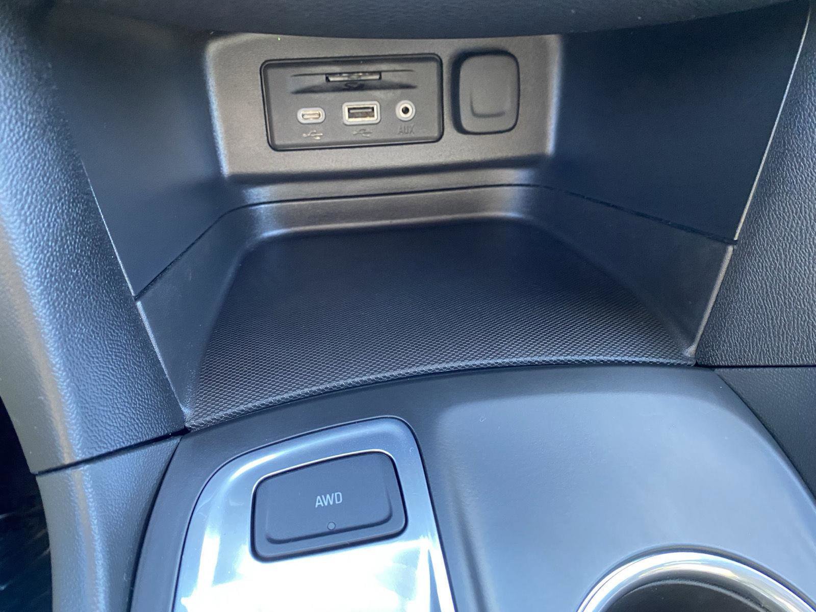 Used 2020 Chevrolet Equinox LT image 23