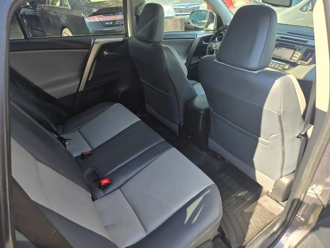 Used 2014 Toyota RAV4 Limited image 6
