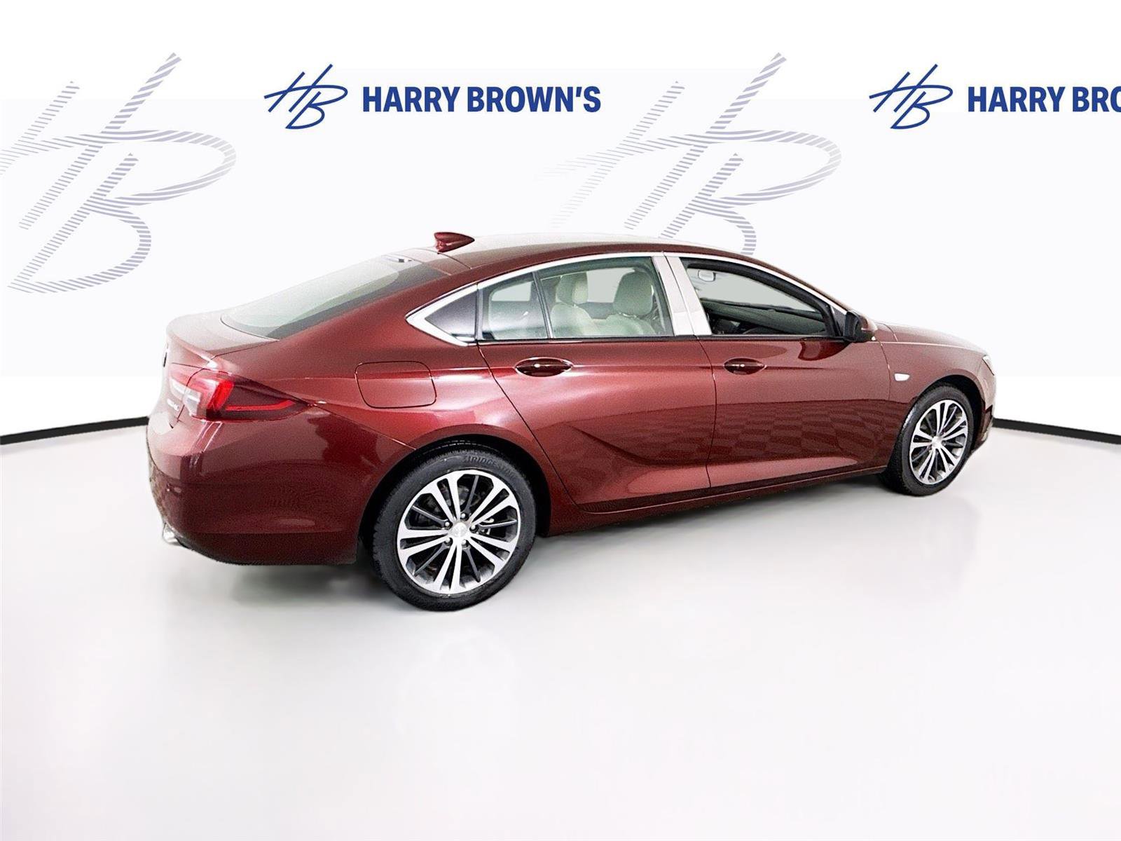 Used 2018 Buick Regal Essence w/ Driver Confidence Package #1 image 33