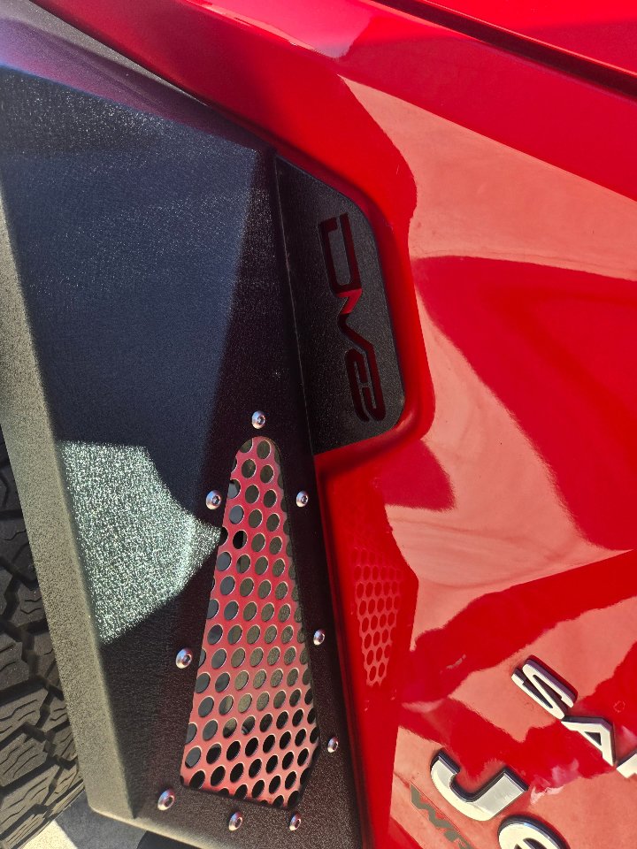 Used 2018 Jeep Wrangler Unlimited Sahara w/ Uconnect 4C Nav & Sound Group image 37