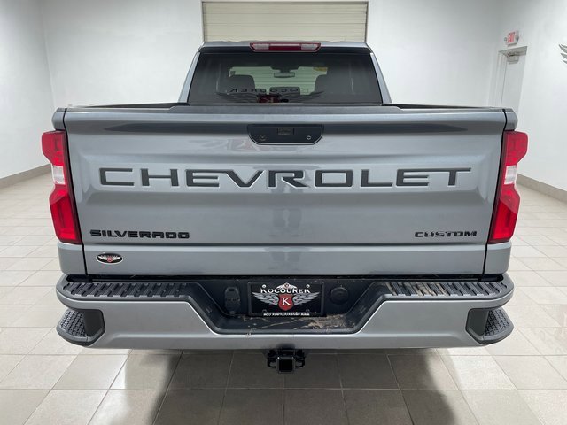 Used 2022 Chevrolet Silverado 1500 Custom w/ LPO, Dark Essentials Package image 5