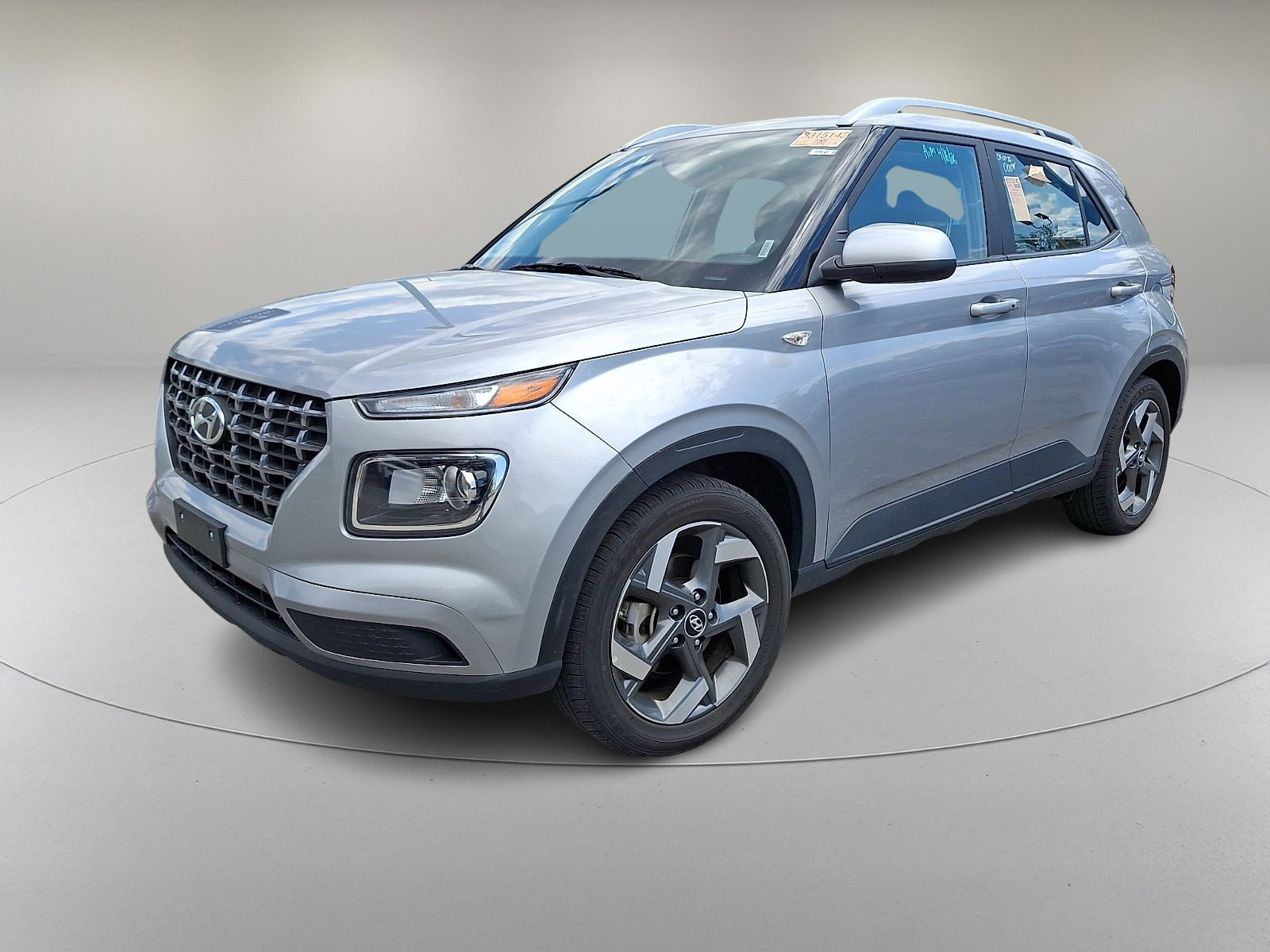 Certified 2025 Hyundai Venue SEL FWD image 5