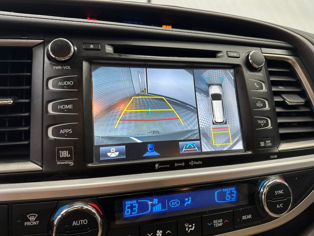 Used 2018 Toyota Highlander Limited Platinum AWD/4WD image 30
