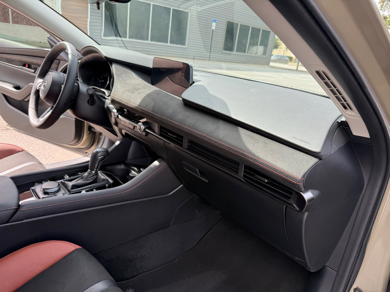 Used 2024 MAZDA MAZDA3 s image 23