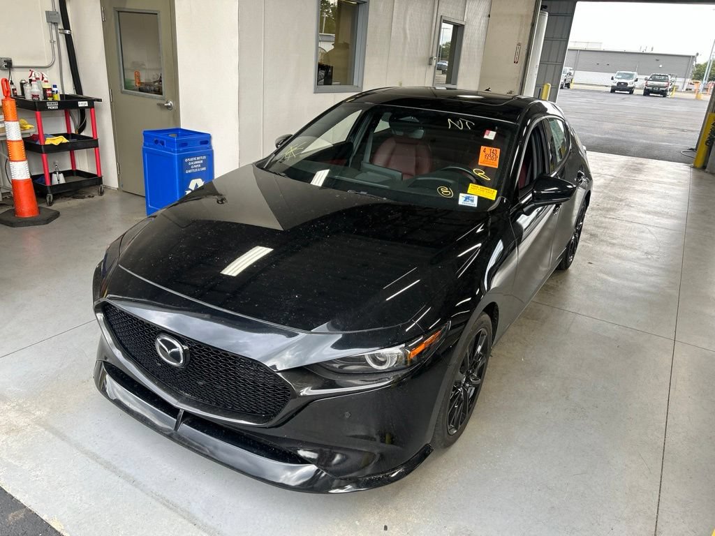 Used 2025 MAZDA MAZDA3 Hatchback w/Premium Plus Pkg AWD/4WD image 2