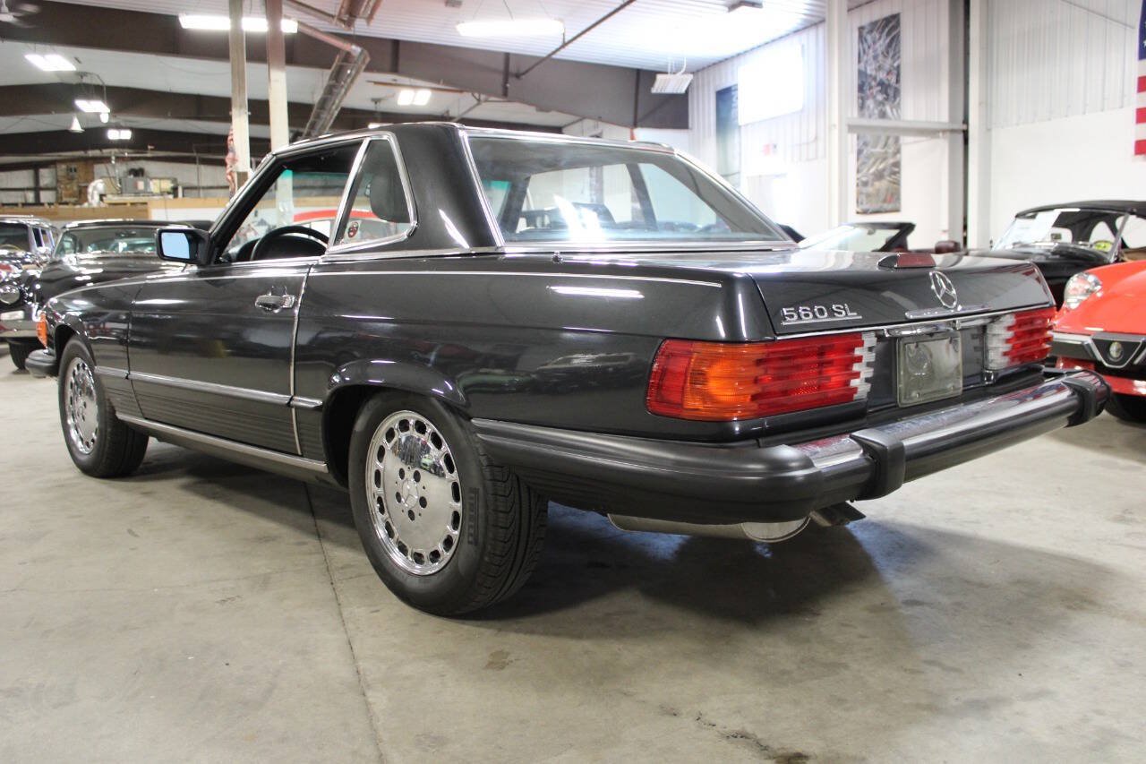 Used 1988 Mercedes-Benz 560 SL image 4