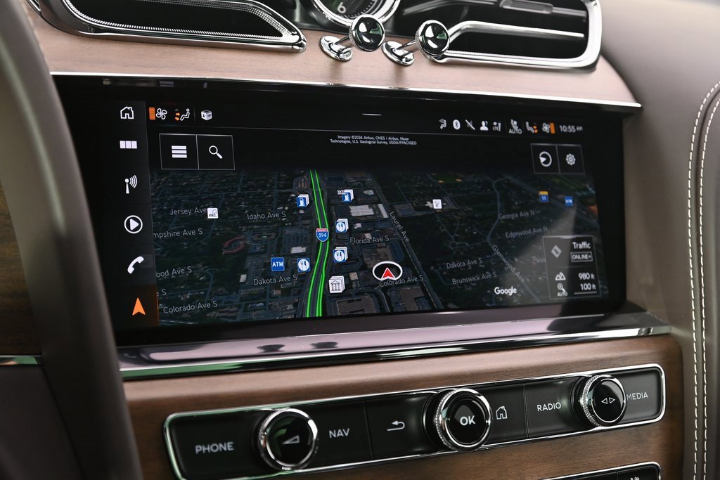 Used 2024 Bentley Bentayga Extended Wheelbase image 28